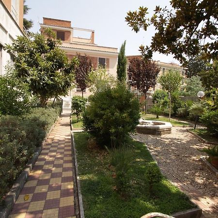 Casa Per Ferie Margherita Diomira Hotel Roma Exterior foto